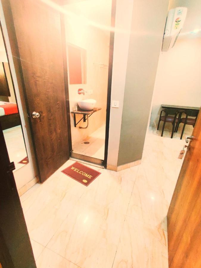Hotel Amour By Rpi นิวเดลี ภายนอก รูปภาพ