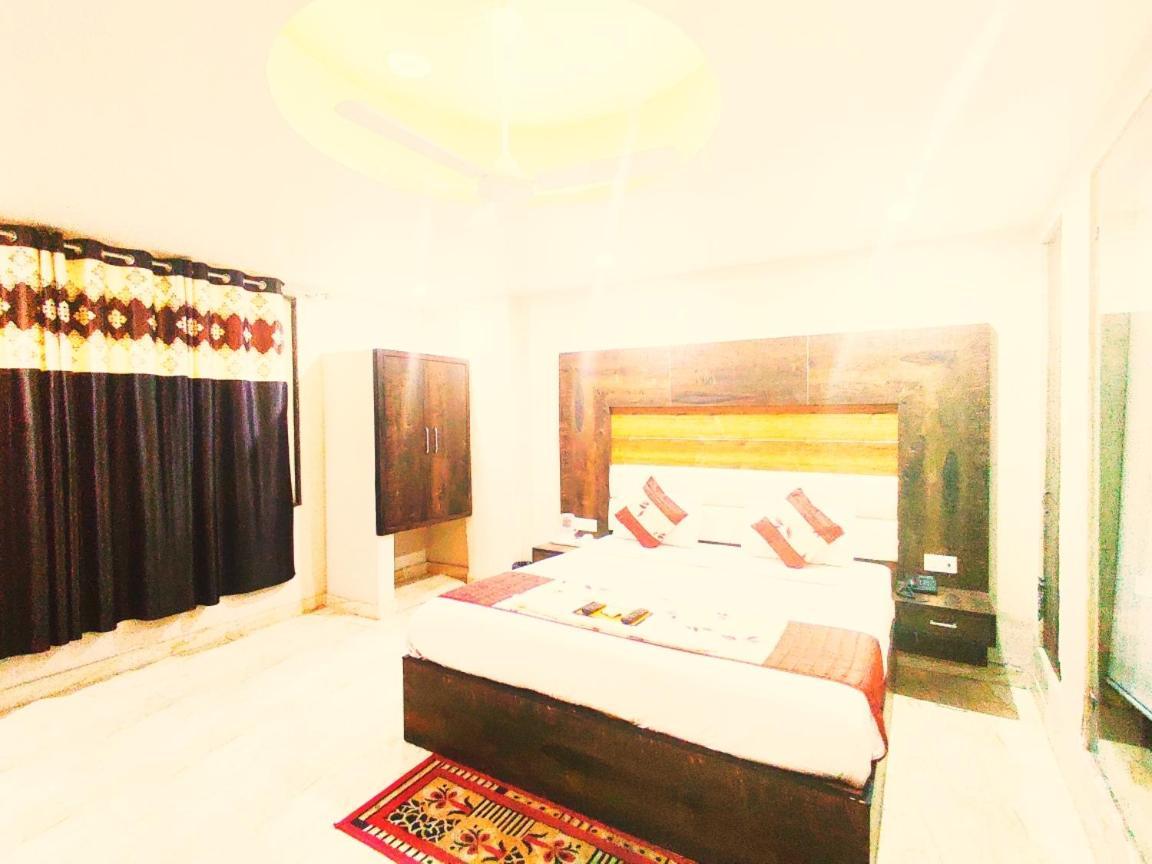 Hotel Amour By Rpi นิวเดลี ภายนอก รูปภาพ